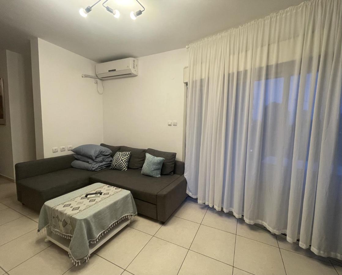 Ashdod City Center 2-Rooms Apartment, 15Min Walk To The Beach Exteriör bild